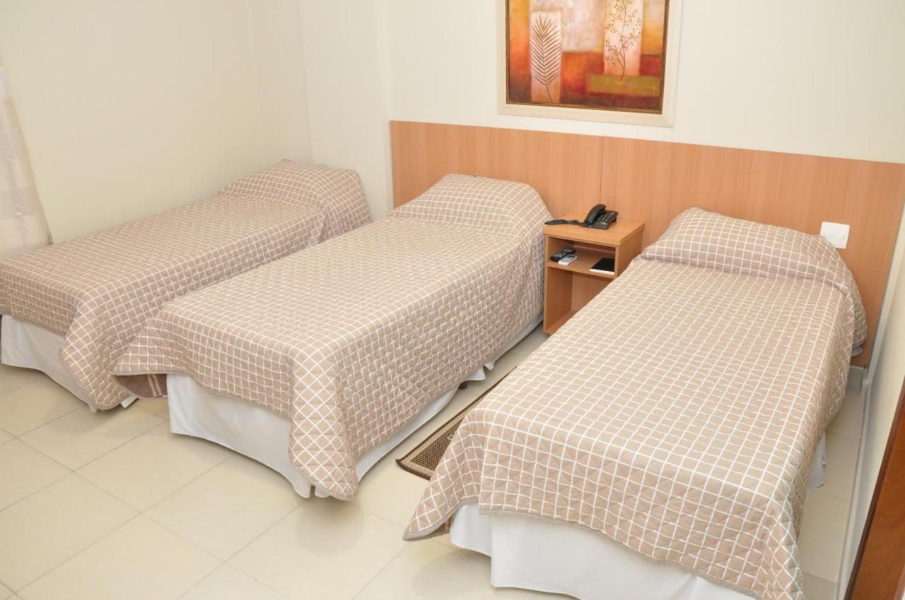 Lotus Hotel - A 6 Km Do Santuario De Aparecida-Sp Гуаратингета Экстерьер фото