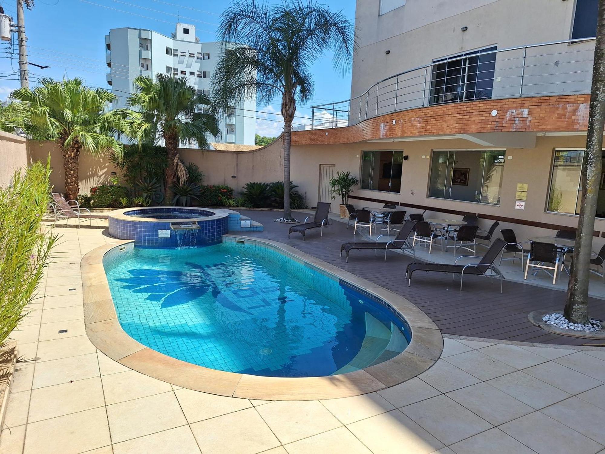 Lotus Hotel - A 6 Km Do Santuario De Aparecida-Sp Гуаратингета Экстерьер фото
