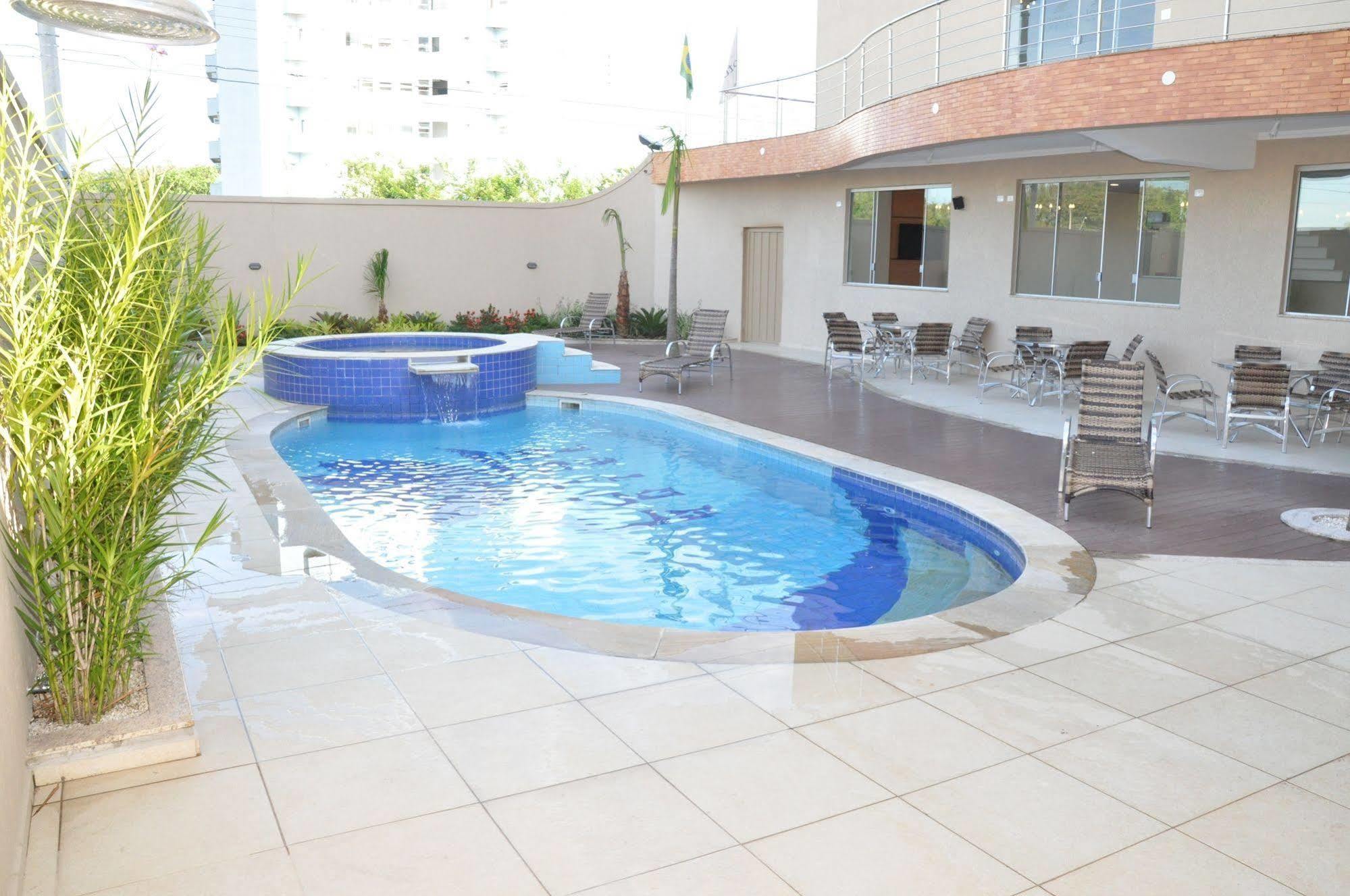 Lotus Hotel - A 6 Km Do Santuario De Aparecida-Sp Гуаратингета Экстерьер фото